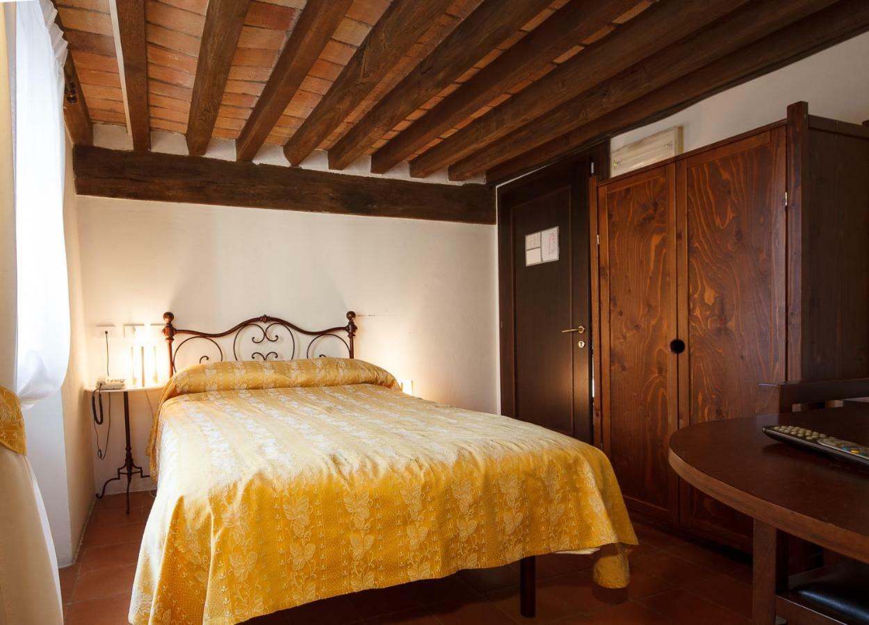 Relais Fontevivo Exterior foto